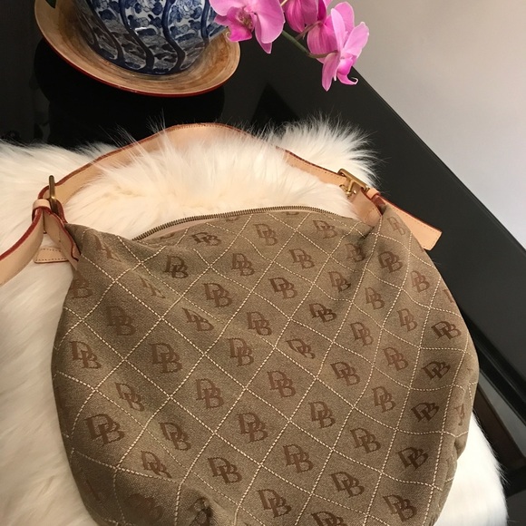 D&k Hand Bag - Picture 3 of 8